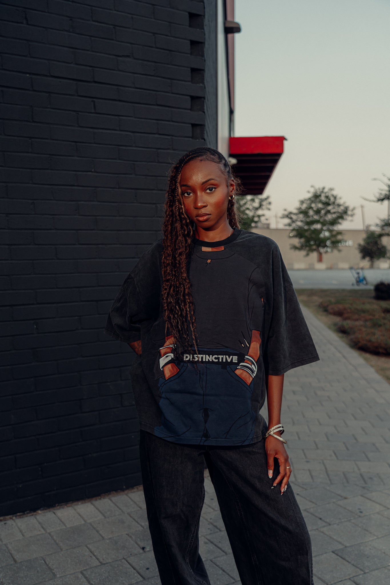 Distinctive "Oversized Headless tee"